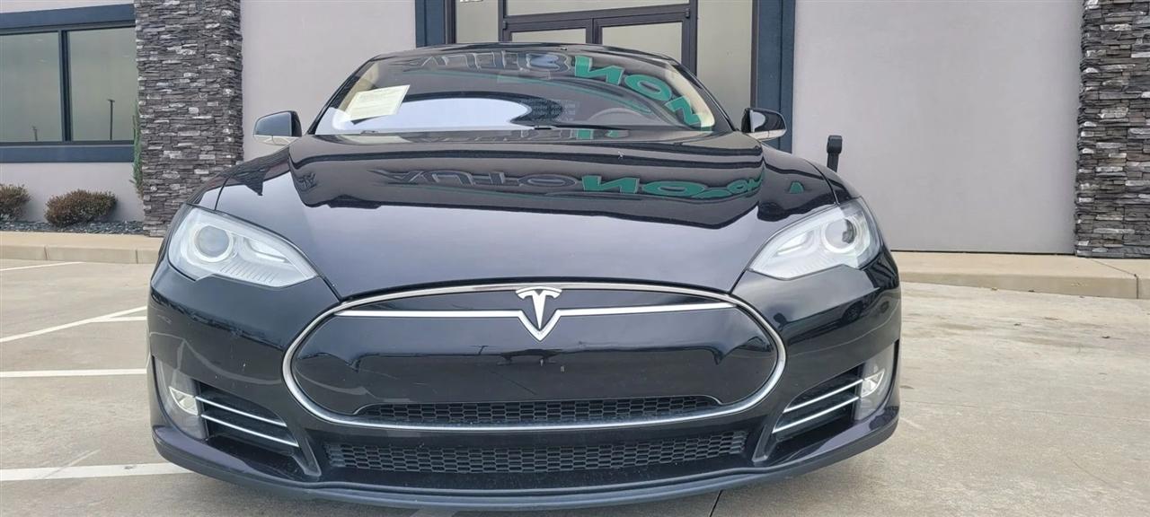 tesla model s 2013 5YJSA1CG4DFP04049 image tesla model s 2013 5YJSA1CG4DFP04049 image
